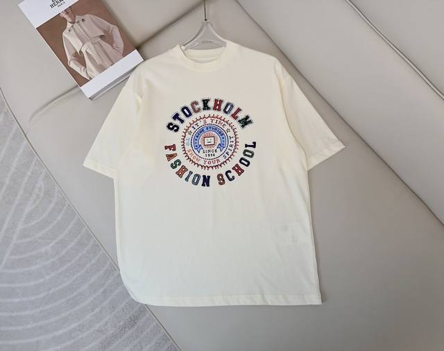 Ac*E新款圆形徽标logo笑脸小徽章t-Shirt 定制纯棉面料 克重高 质感超好 正面饰以圆形图案点缀 袖口小笑脸徽标设计 男女同款 最高品质 欢迎对比 粉